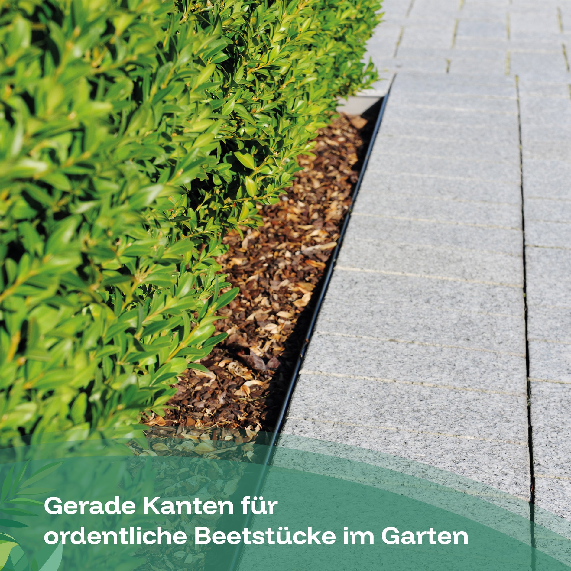 Die Rasenkante aus Aluminium oder Edelstahl sorgt für gerade Kanten und ordentliche Beetstücke im Garten.