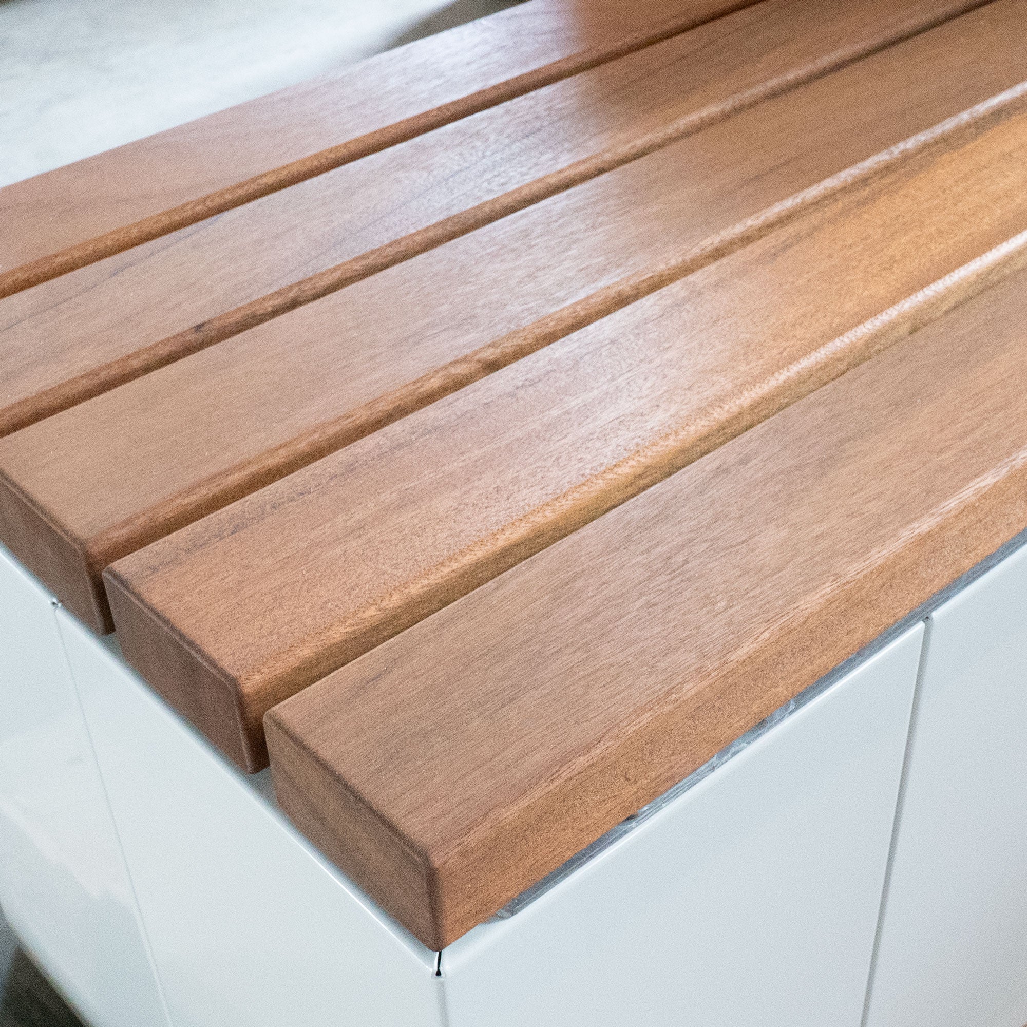 Sichtschutz Sitzbank Ventus mit Glaswand (Aluminium)