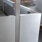 Sichtschutz Pflanzkasten Ventus mit Glaswand mittig (Edelstahl)