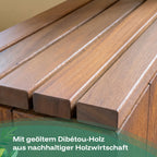 Glas-Sichtschutz mit Sitzbank aus Cortenstahl mit geöltem Dibetou-holz aus nachhaltiger Holzwirtschaft 