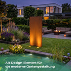 Das Corten-Panel ohne Muster kann als Sichtschutz und Design-Element im modernen Garten verbaut werden.