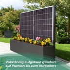 Das Balkonkraftwerk mit Pflanzkasten wird vollständig aufgebaut, geliefert, auf Wunsch auch bis zum Aufstellort.